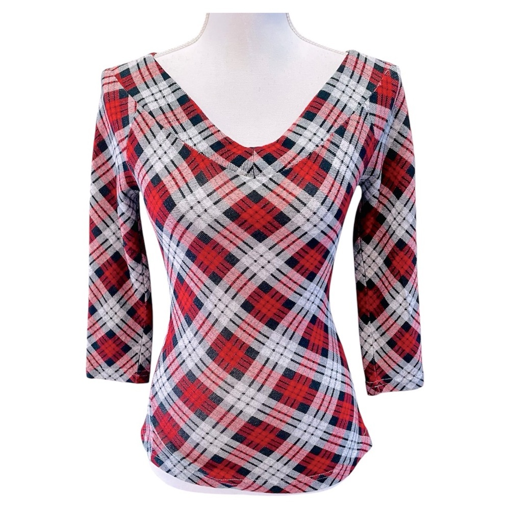 Unique Vintage Plaid V-Neck Women's Top - Red and Black Small